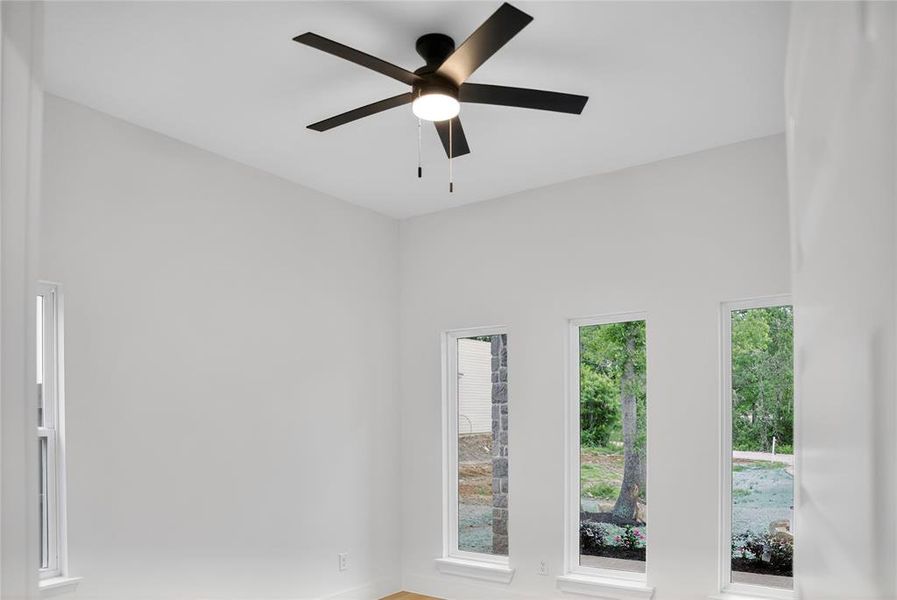Spacious, unfurnished interior of a new home in , Dallas (Image 10).