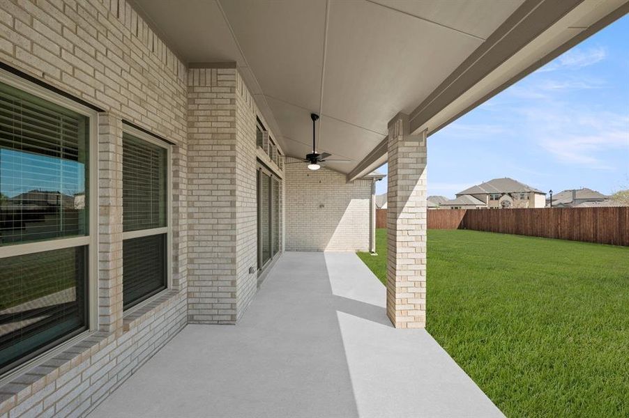 Exterior details and patio area of a home in Shady Valley Estates, Midlothian (Image 4).