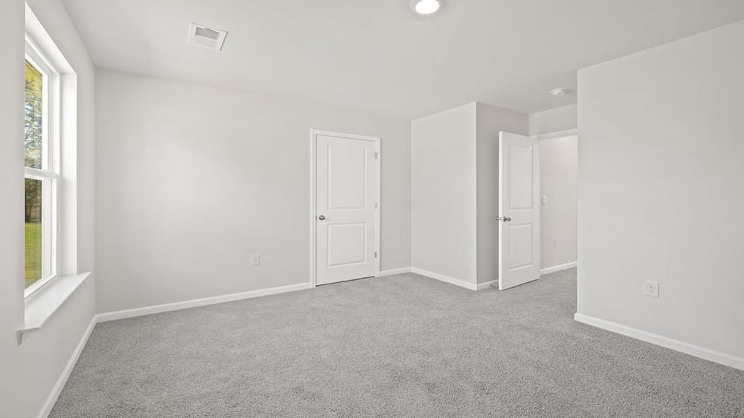 Spacious, unfurnished interior of a new home in Baxter Village, Boiling Springs (Image 24).
