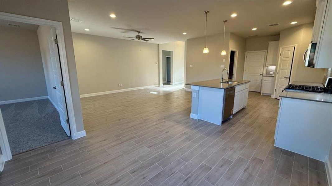 Spacious, unfurnished interior of a new home in Legado, Cleburne (Image 12). Spacious, unfurnished interior of a new home in Legado, Cleburne (Image 12).