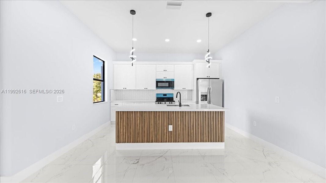 Furnished interior view inside a new home in , Cape Coral (Image 7).