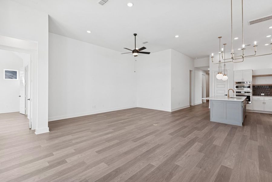 Spacious, unfurnished interior of a new home in ARTAVIA 50' Homesites, Conroe (Image 21).