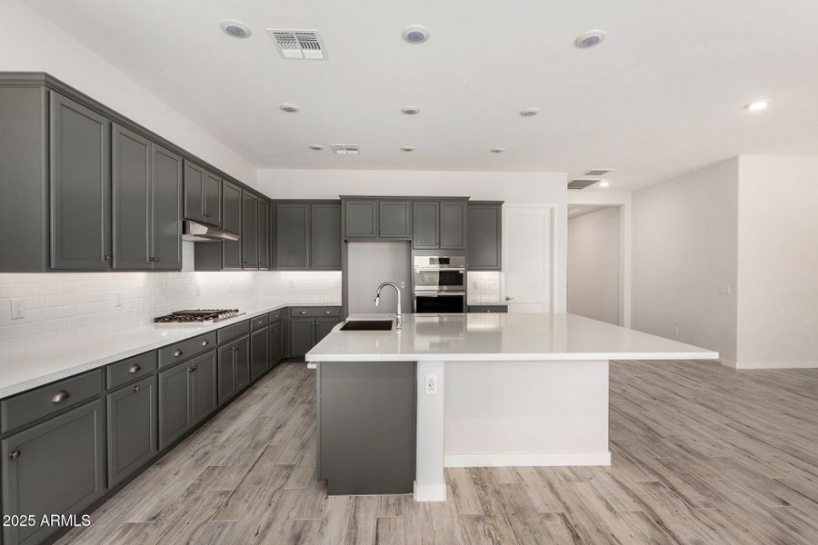 14 - Royal Palm 14 - Royal Palm