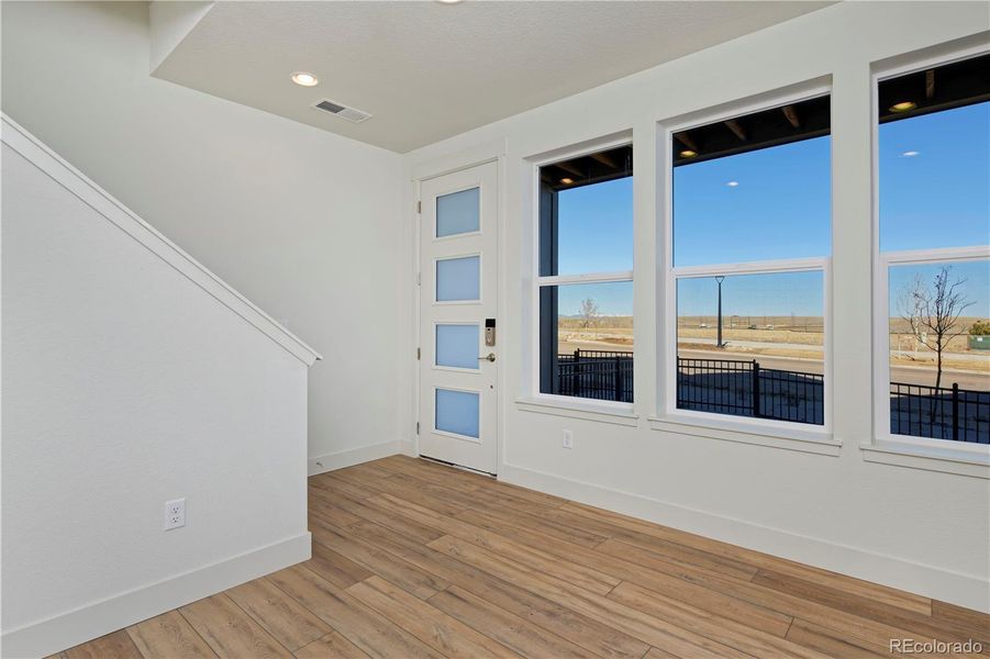 Spacious, unfurnished interior of a new home in , Lone Tree (Image 3).