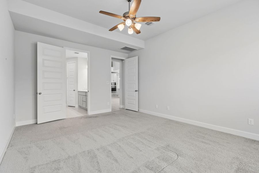 Spacious, unfurnished interior of a new home in Cane Island 50', Katy (Image 19). Spacious, unfurnished interior of a new home in Cane Island 50', Katy (Image 19).