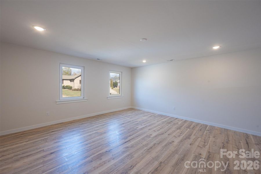 Spacious, unfurnished interior of a new home in , Hickory (Image 17).