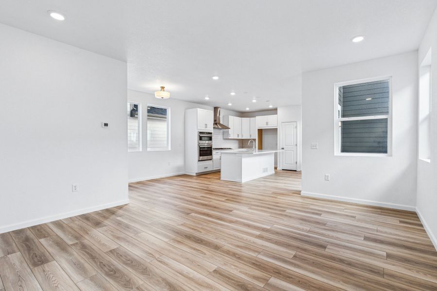 Spacious, unfurnished interior of a new home in Farmlore, Brighton (Image 7).