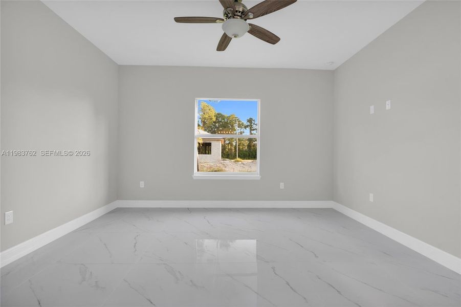 Spacious, unfurnished interior of a new home in , Lehigh Acres (Image 25).