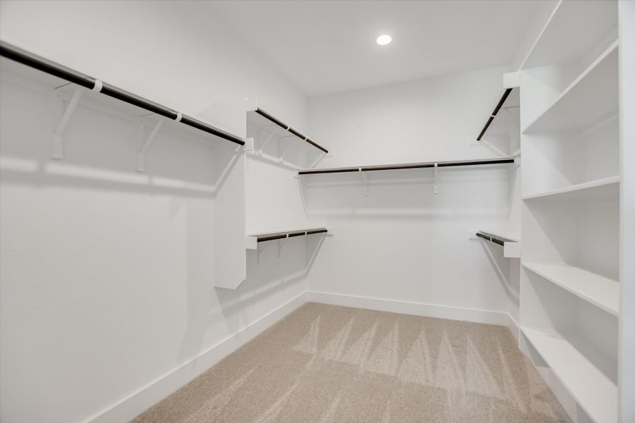 Representative unfurnished interior of a home built from the Vanderpool II by Giddens Homes in Whispering Wind, Bertram (Image 80).
