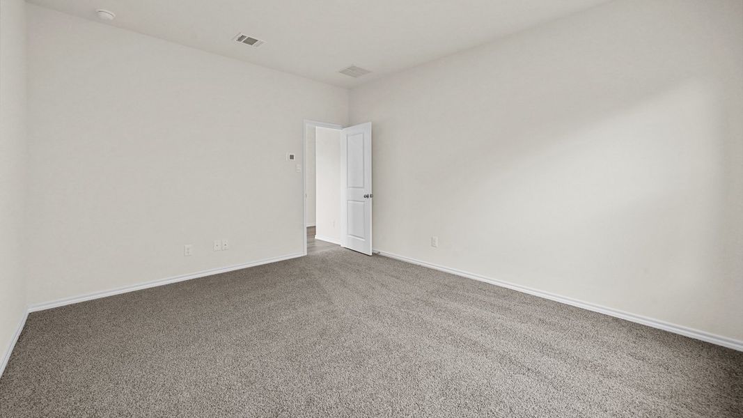 Spacious, unfurnished interior of a new home in The Reserve at Timber Creek, Lindale (Image 30).