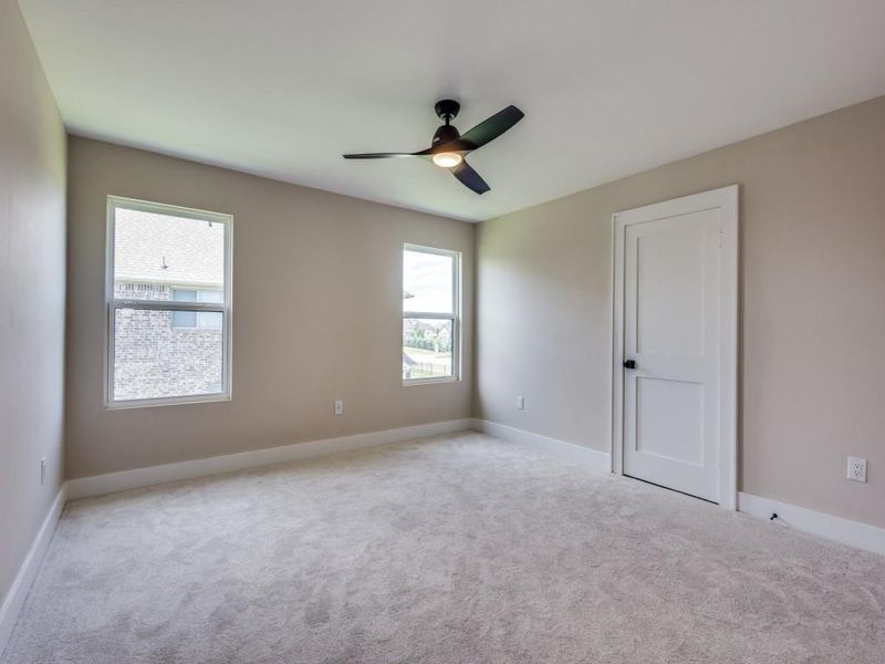 Spacious, unfurnished interior of a new home in , Gunter (Image 19).