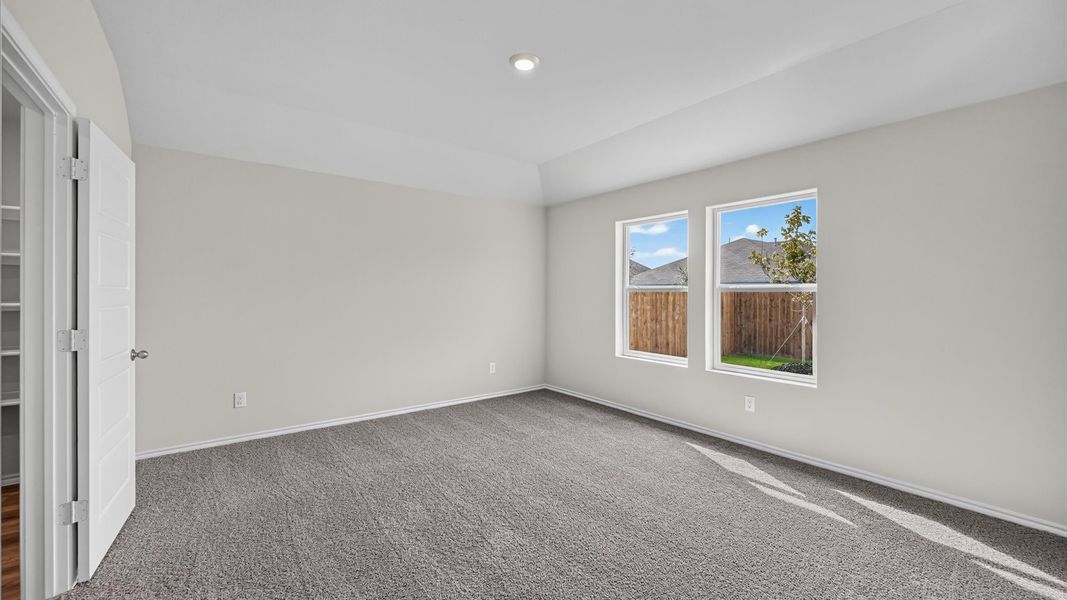 Spacious, unfurnished interior of a new home in Longhorn Estates, Fort Worth (Image 25). Spacious, unfurnished interior of a new home in Longhorn Estates, Fort Worth (Image 25).