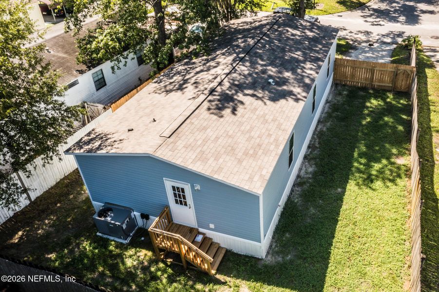 Exterior details and patio area of a home in , Jacksonville (Image 18).