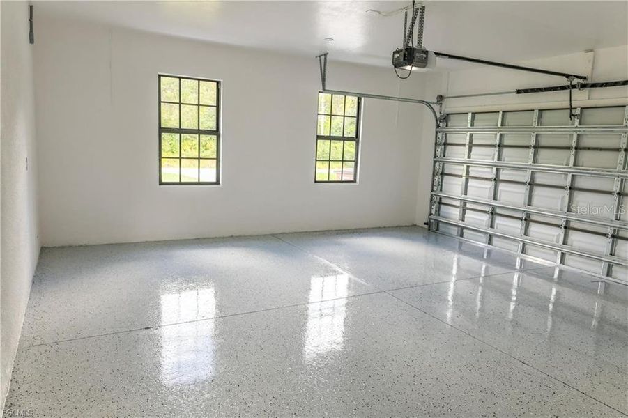 Spacious, unfurnished interior of a new home in , Lehigh Acres (Image 20).