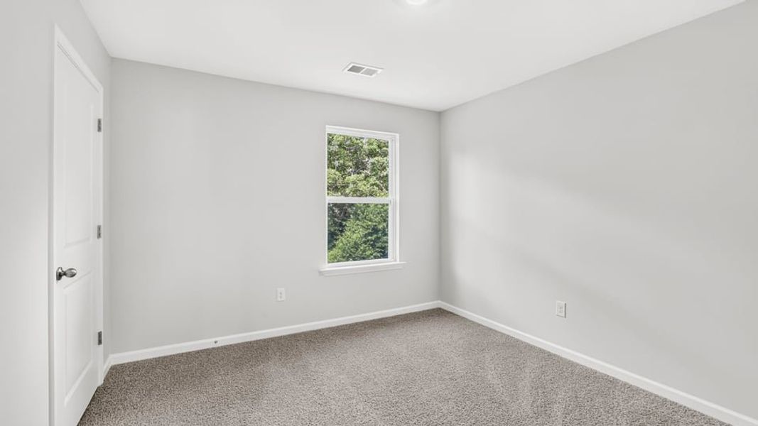 Spacious, unfurnished interior of a new home in Woodglen, Piedmont (Image 32). Spacious, unfurnished interior of a new home in Woodglen, Piedmont (Image 32).