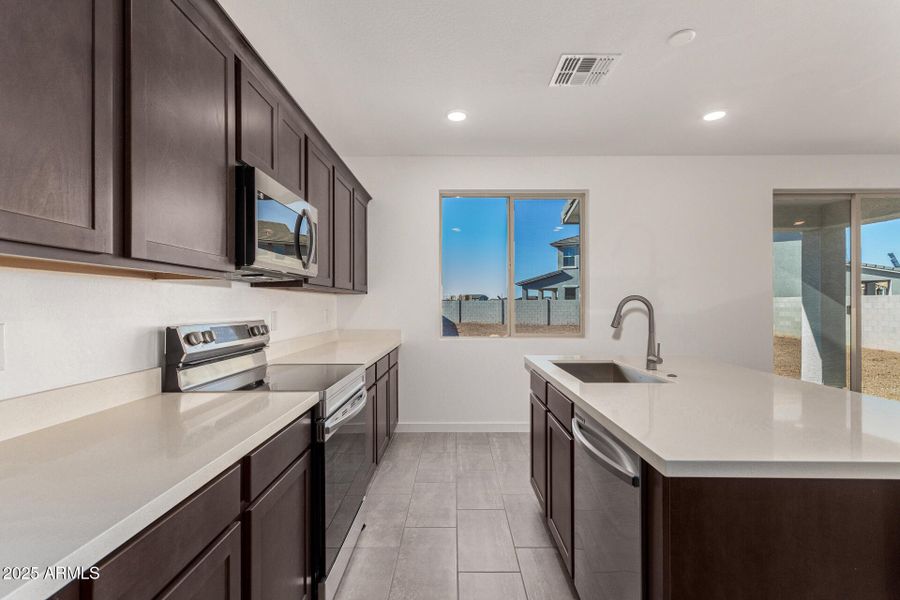 12 - Waddle 12 - Waddle