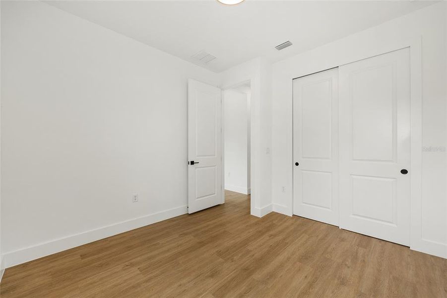 Spacious, unfurnished interior of a new home in , Ocala (Image 26).