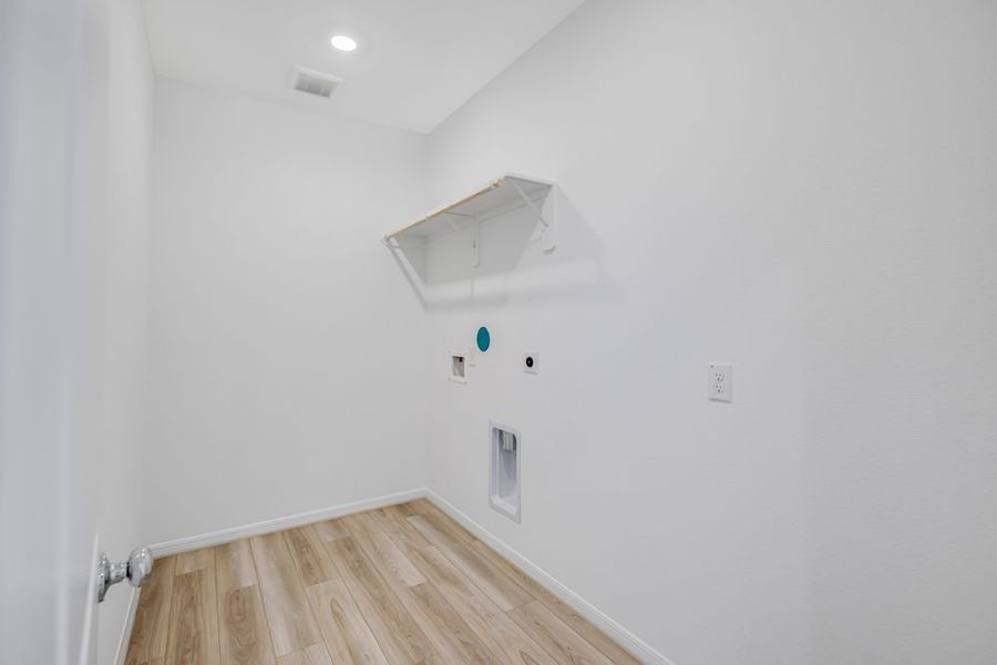 Spacious, unfurnished interior of a new home in Brookewater 45s, Rosenberg (Image 19).