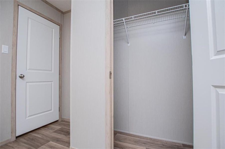 Spacious, unfurnished interior of a new home in , Temple (Image 76).