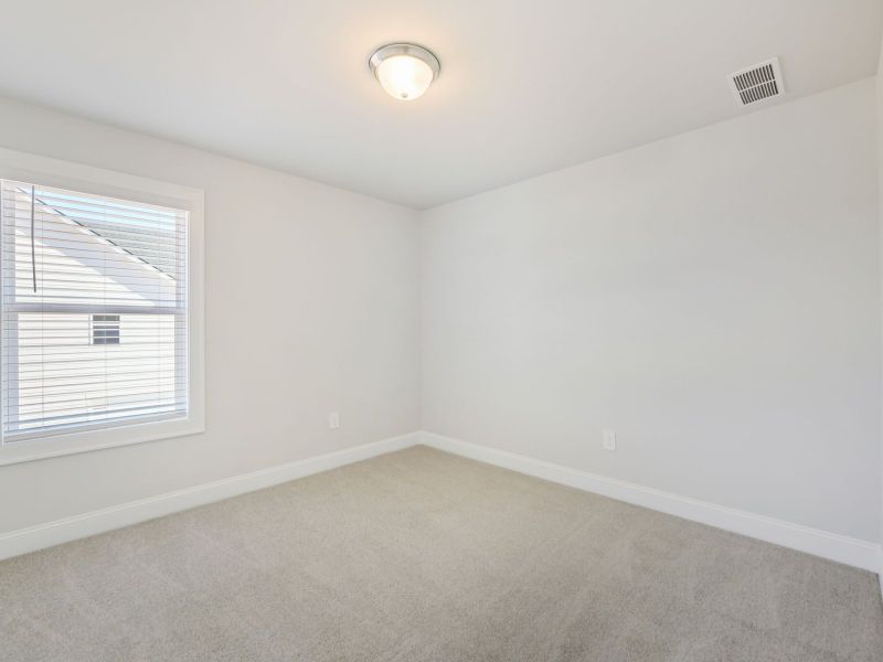 Spacious, unfurnished interior of a new home in River Pointe, Monroe (Image 19).