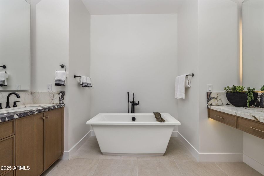 28-web-or-mls-IMG_4451 28-web-or-mls-IMG_4451