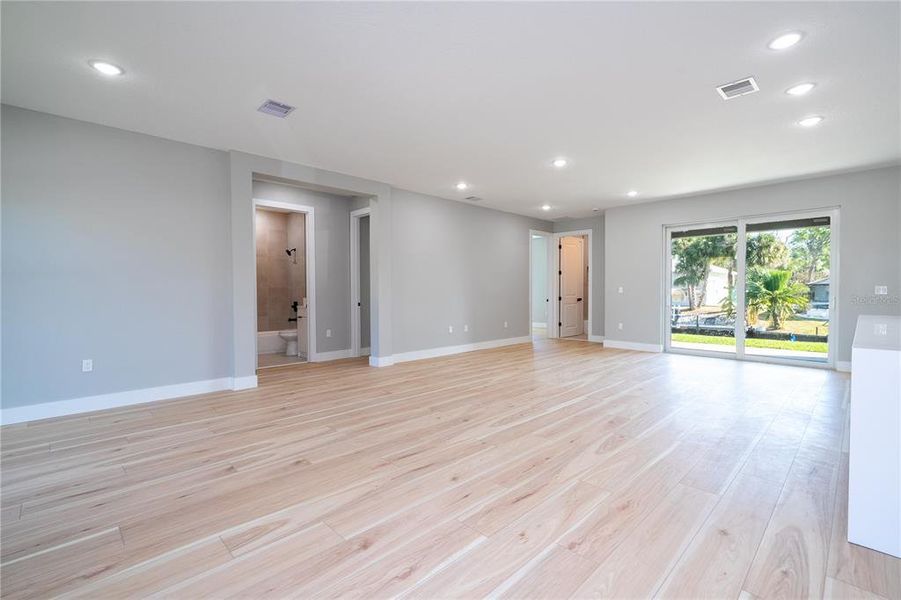 Spacious, unfurnished interior of a new home in , Port Charlotte (Image 54). Spacious, unfurnished interior of a new home in , Port Charlotte (Image 54).