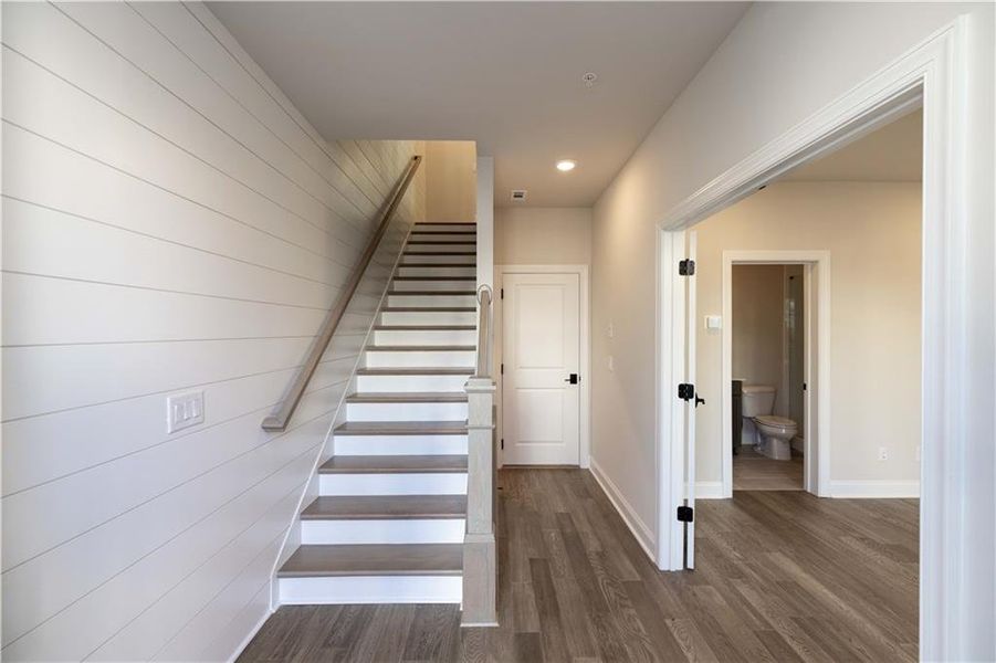 Spacious, unfurnished interior of a new home in Byers Park, Alpharetta (Image 37).