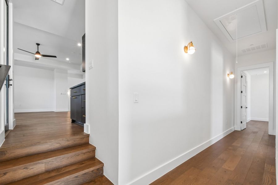 Spacious, unfurnished interior of a new home in Milky Way at River Place, Austin (Image 25). Spacious, unfurnished interior of a new home in Milky Way at River Place, Austin (Image 25).