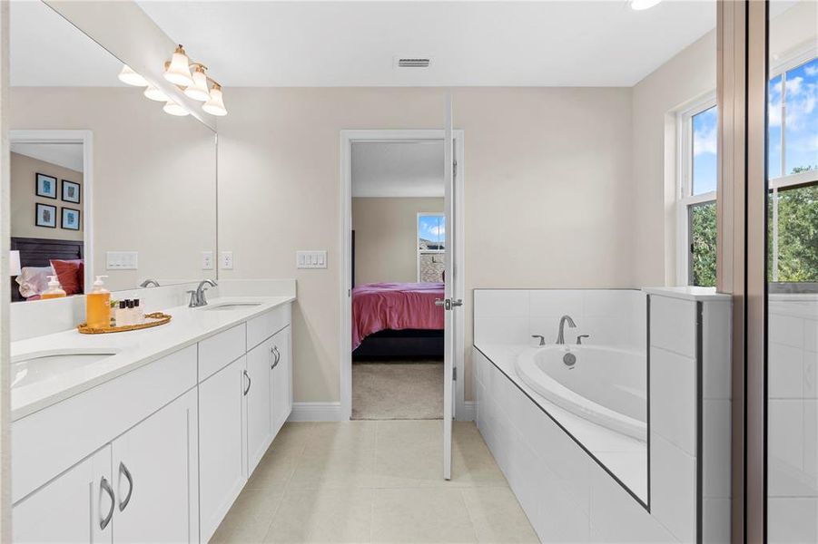 Furnished interior view inside a new home in Hawkstone, Lithia (Image 13).