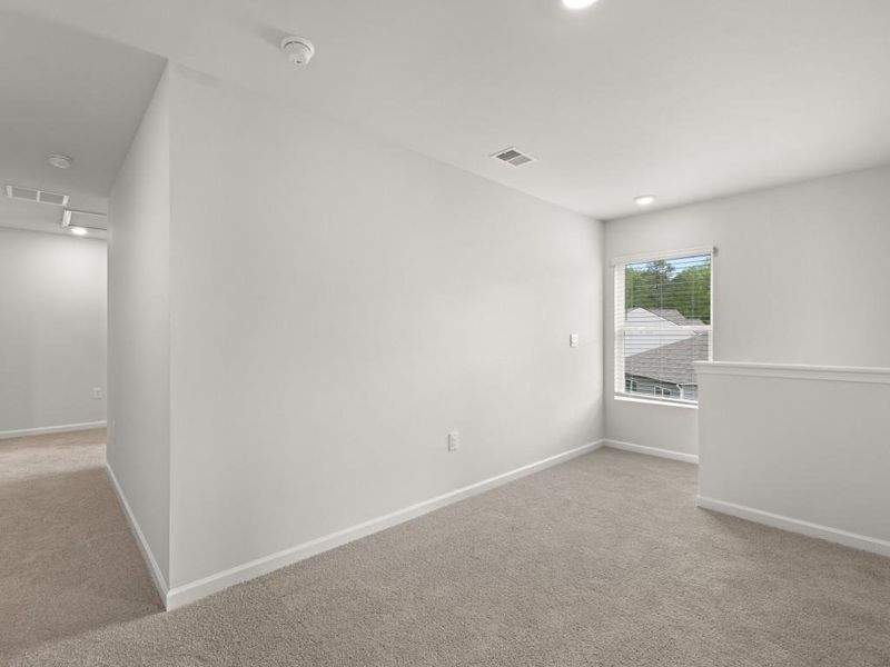 Spacious, unfurnished interior of a new home in Oakleigh Glen, Dallas (Image 16).