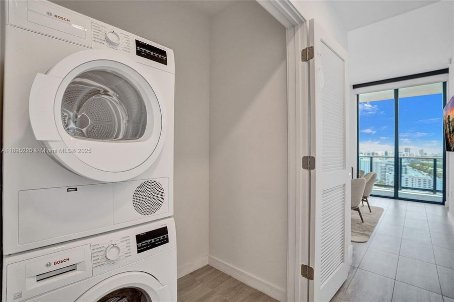 Furnished interior view inside a new home in 72 Park, Miami (Image 14).