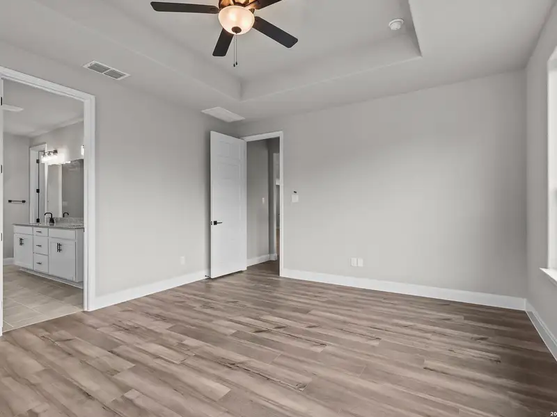Spacious, unfurnished interior of a new home in Potranco Oaks, Castroville (Image 40). Spacious, unfurnished interior of a new home in Potranco Oaks, Castroville (Image 40).