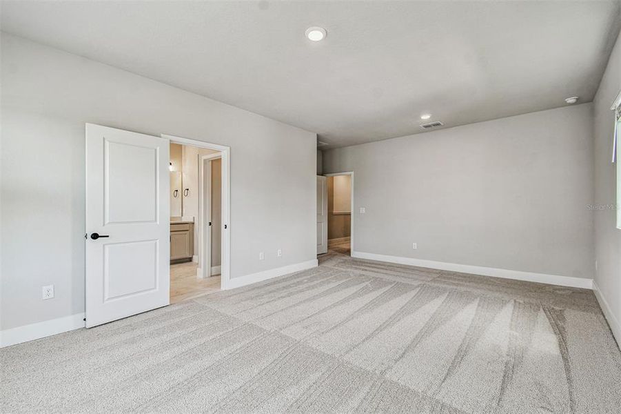 Spacious, unfurnished interior of a new home in , Parrish (Image 36). Spacious, unfurnished interior of a new home in , Parrish (Image 36).