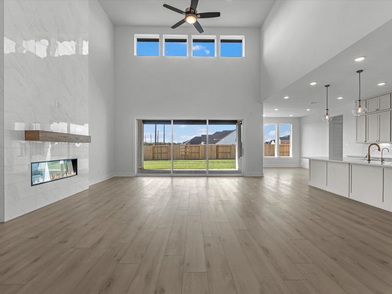 Spacious, unfurnished interior of a new home in Sienna 80′, Missouri City (Image 21). Spacious, unfurnished interior of a new home in Sienna 80′, Missouri City (Image 21).