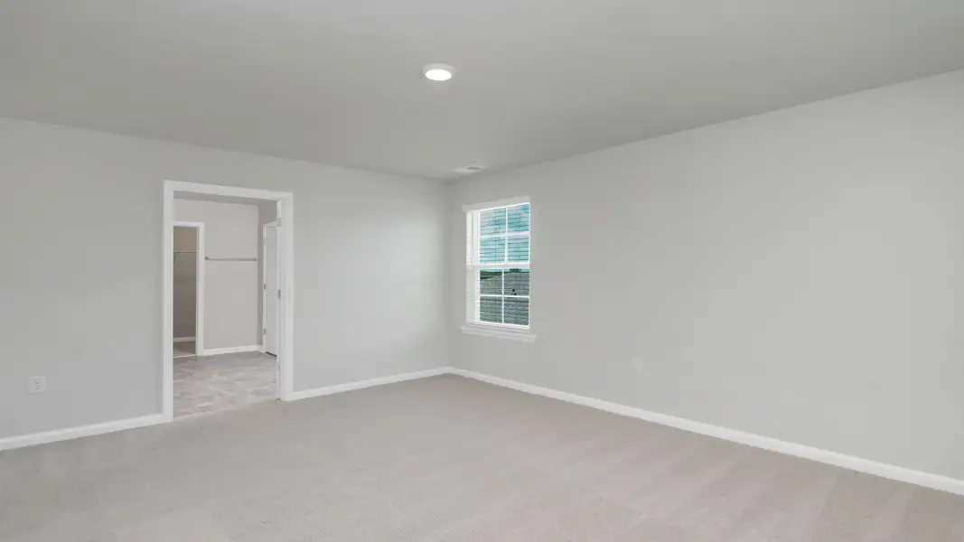 Spacious, unfurnished interior of a new home in Ferry Grove, Lexington (Image 16).