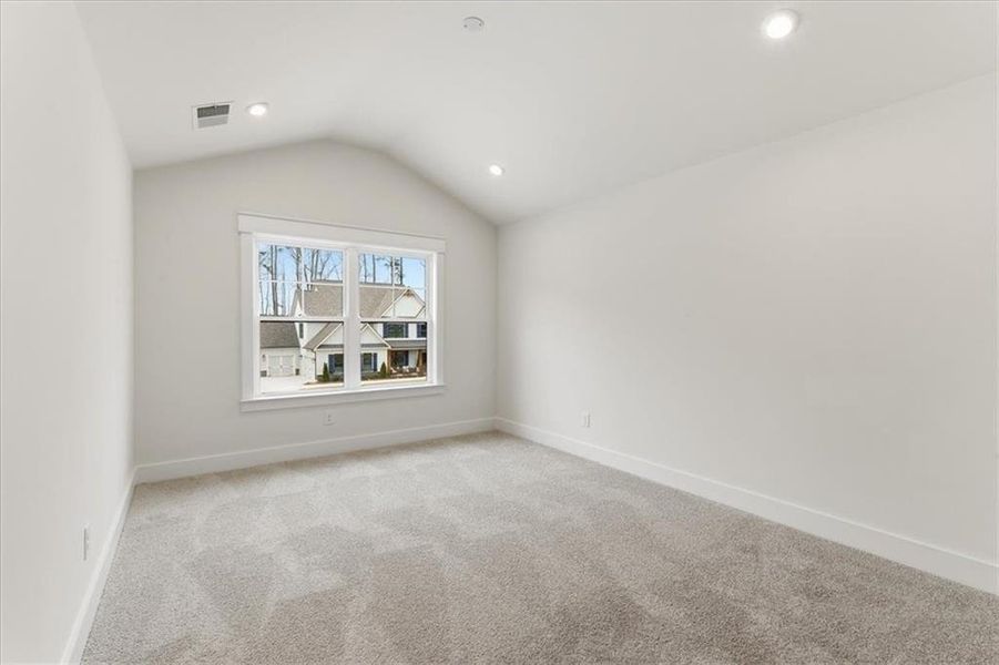 Spacious, unfurnished interior of a new home in Springside Reserve, Powder Springs (Image 28).