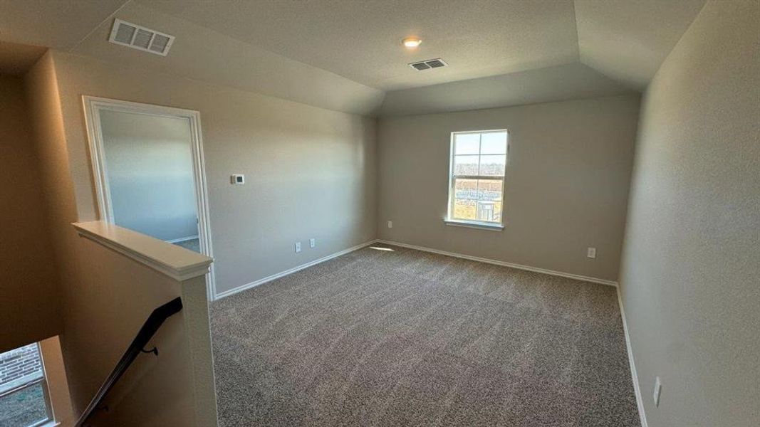 Spacious, unfurnished interior of a new home in Monarch at the Meadows, Ponder (Image 14).