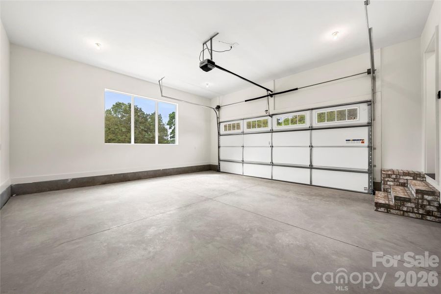 Spacious, unfurnished interior of a new home in , Monroe (Image 22).