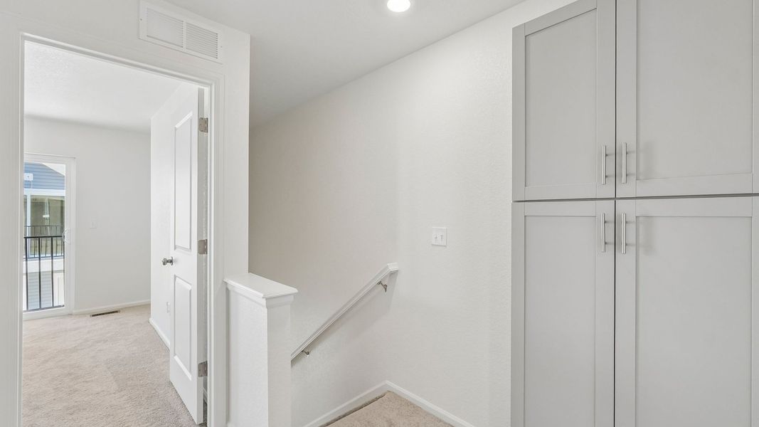 Spacious, unfurnished interior of a new home in Banning Lewis Ranch, Colorado Springs (Image 22).