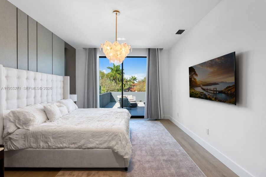 Furnished interior view inside a new home in , Pinecrest (Image 41).