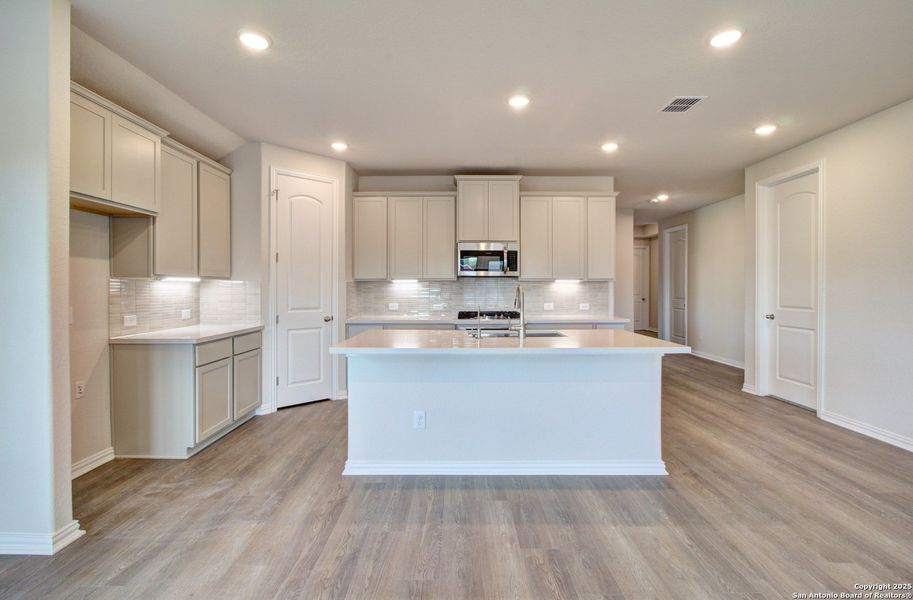 Furnished interior view inside a new home in Sunflower Ridge, New Braunfels (Image 10).