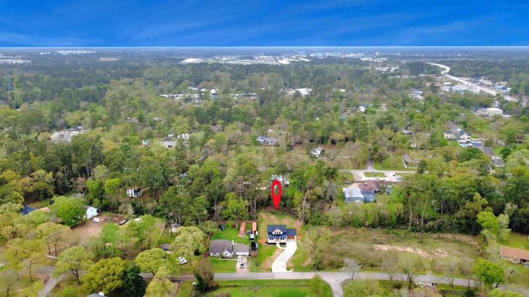 Enjoy country living with easy access to I-45, Rayford Rd, and The Woodlands.