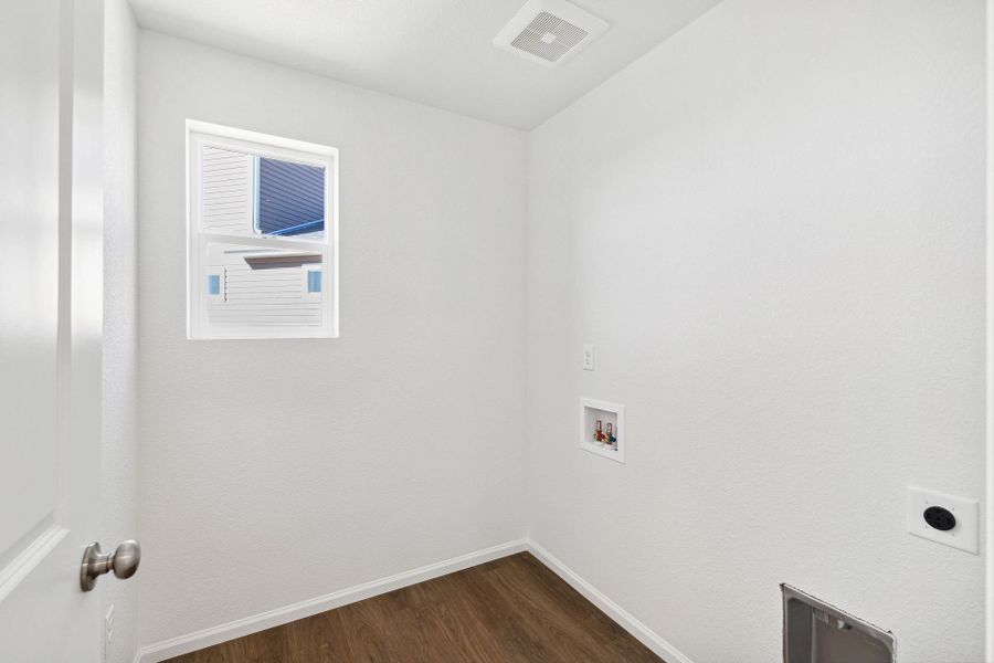 Furnished interior view inside a new home in Green Valley Ranch, Aurora (Image 20). Furnished interior view inside a new home in Green Valley Ranch, Aurora (Image 20).