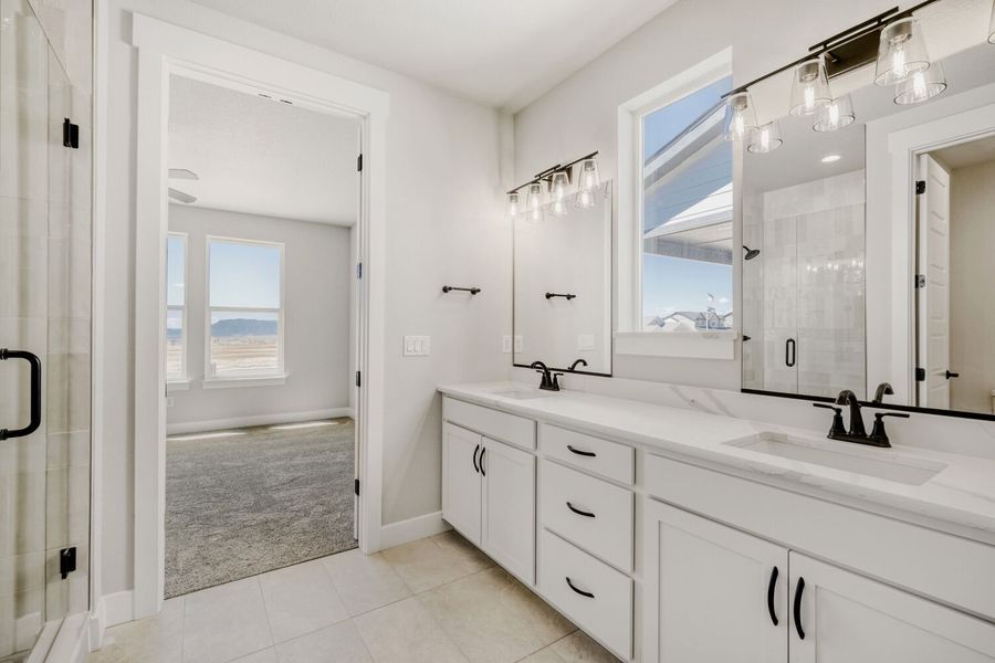 8720 San Diego - Primary Bathroom