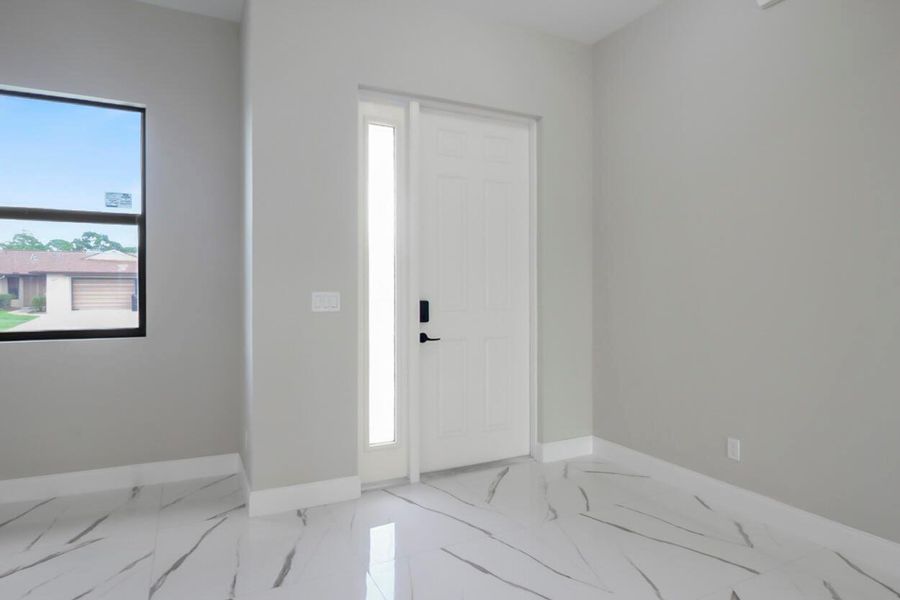 Spacious, unfurnished interior of a new home in , Port St. Lucie (Image 38).