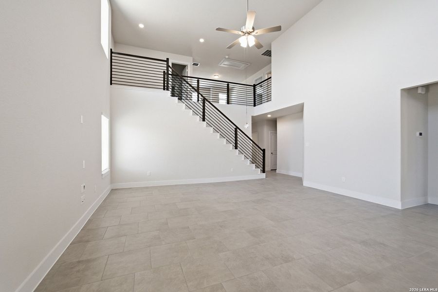 Spacious, unfurnished interior of a new home in Red Hawk Landing, San Antonio (Image 28).