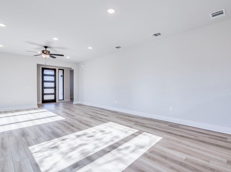 Spacious, unfurnished interior of a new home in , Austin (Image 13).