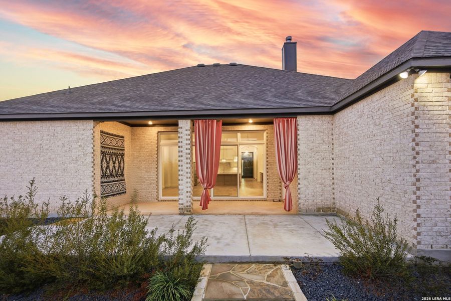 Exterior details and patio area of a home in Mesa Western, Cibolo (Image 33). Exterior details and patio area of a home in Mesa Western, Cibolo (Image 33).