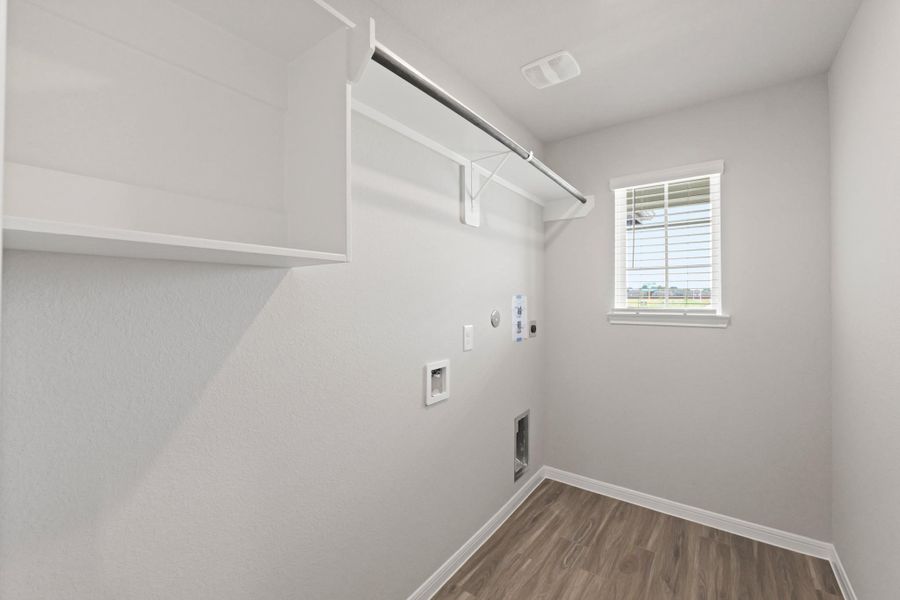 Spacious, unfurnished interior of a new home in Bammel Oaks, Houston (Image 15).