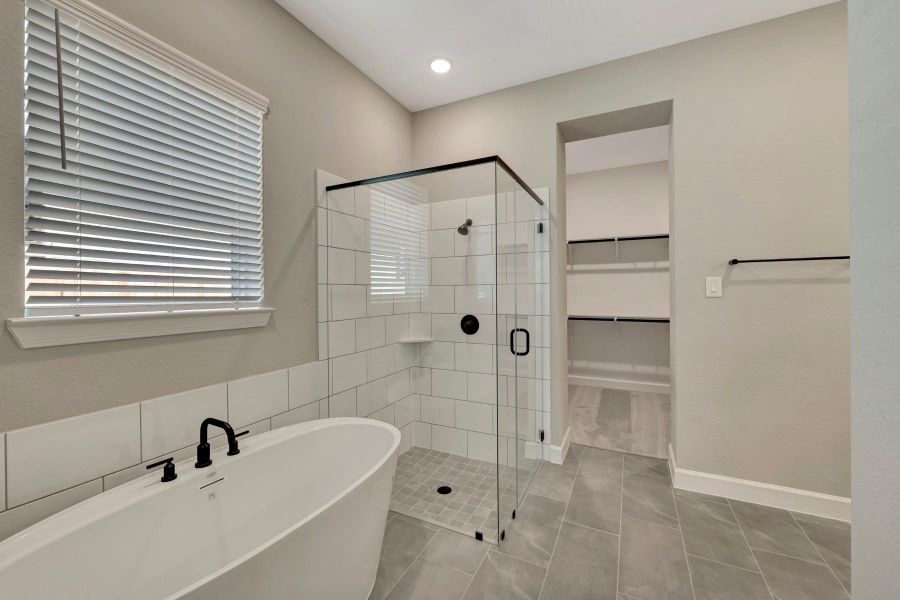 Furnished interior view inside a new home in Riceland - Summit Collection, Mont Belvieu (Image 9).